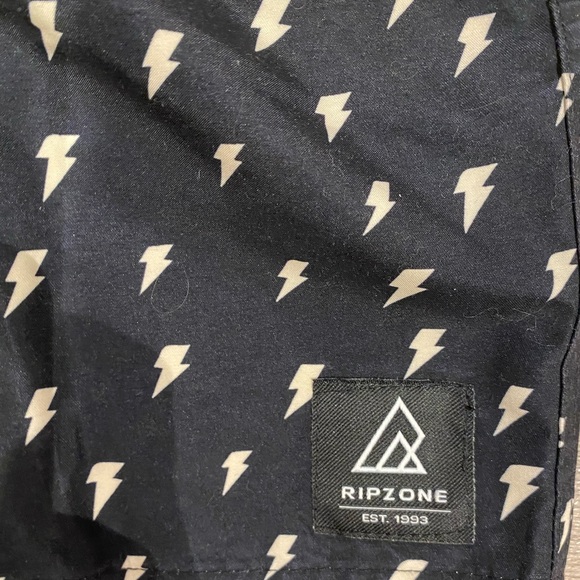 Ripzone Youth Boys classic quick-drying swim shorts 
Size: Medium (US10) - Picture 2 of 6